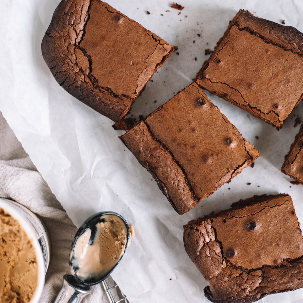 Coffee flavor concentrates in baking chocolate brownies