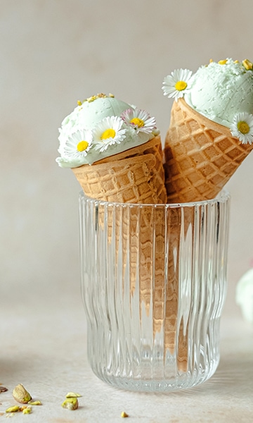 Tea essence flavors in ice cream cones