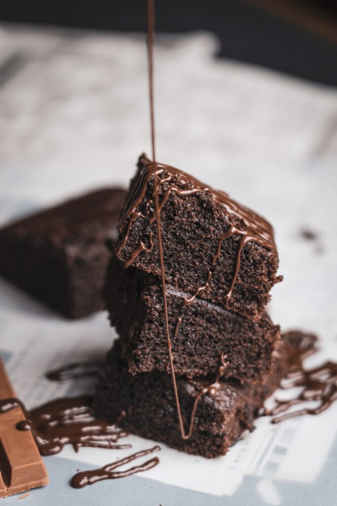 Flavor enhancers in fresh baked chocolate brownies